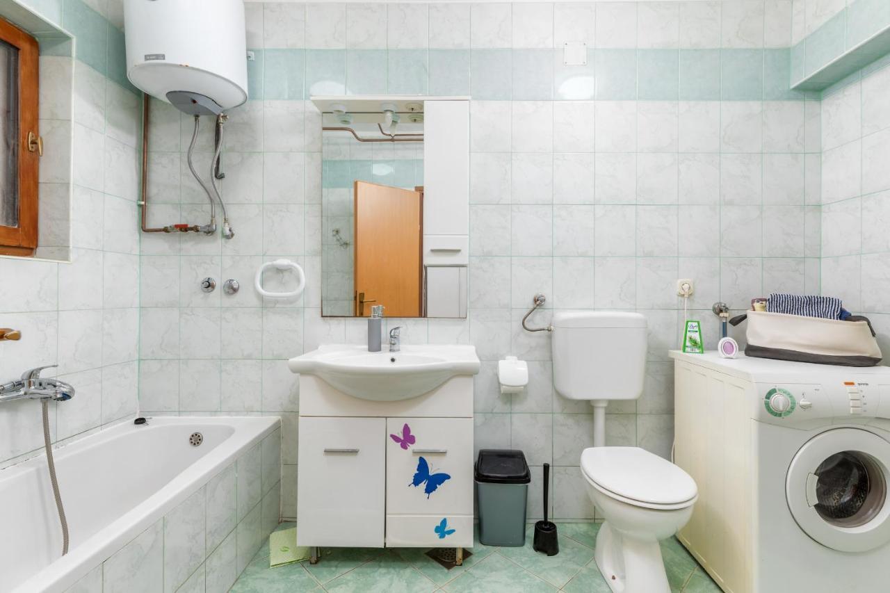 Apartment Lora 2