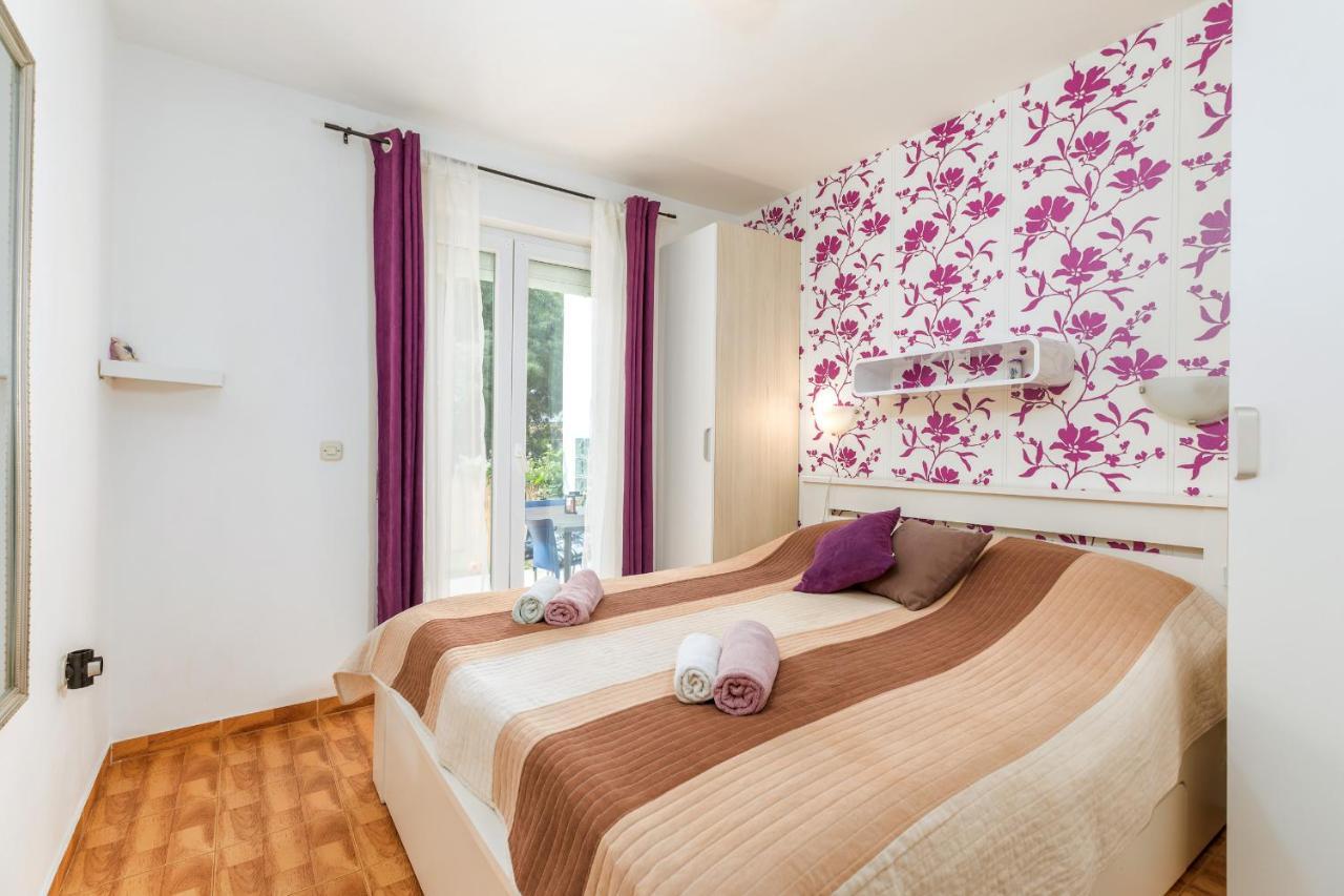 Apartment Lora 2