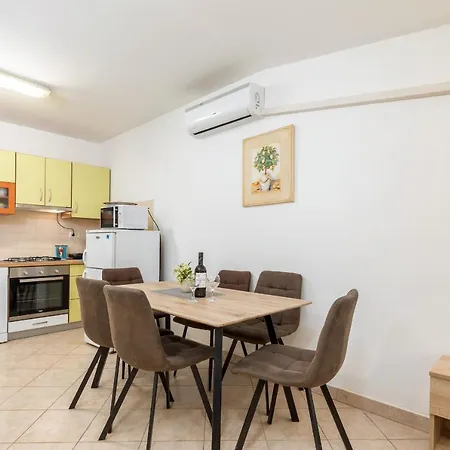 Apartments Lora 2 Pula Exterior photo