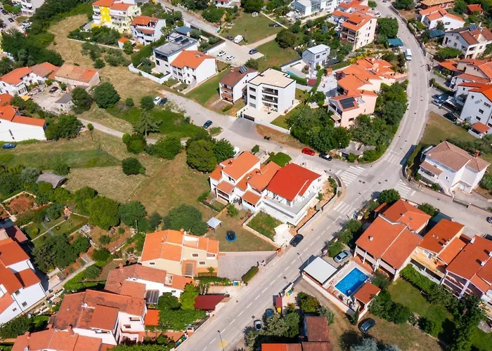 Apartments Lora 2