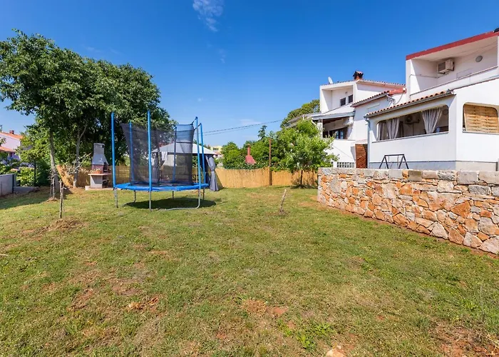 Apartments Lora 2