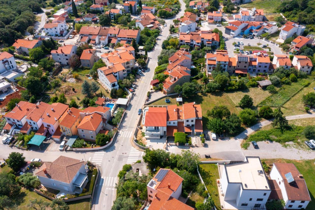 Lora 2 Apartman